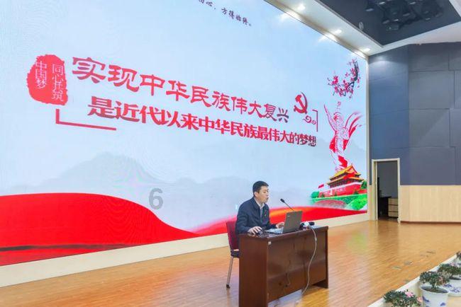 逃离黑砖房间